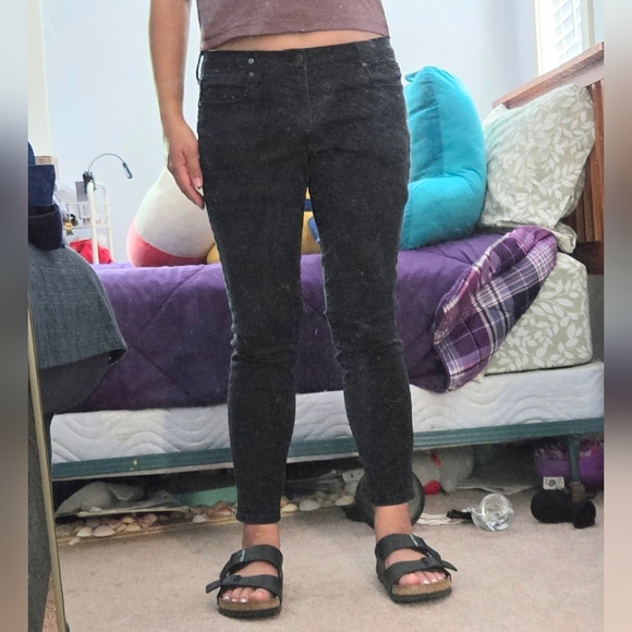 Jegging/Skinny Jean Pants - Picture 2 of 3